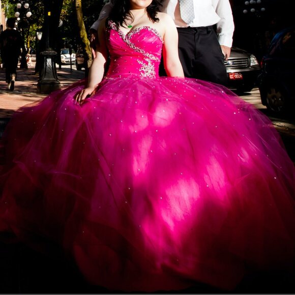 Ballgown with bling! - Picture 2 of 5